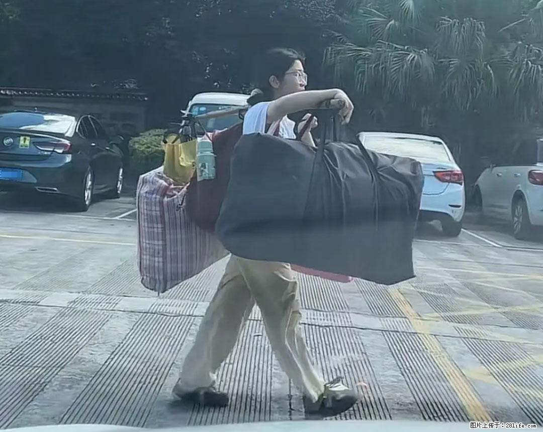 全网追的“扁担女孩”,找了一份暑假工,时薪12元 - 许昌生活资讯 - 许昌28生活网 xc.28life.com